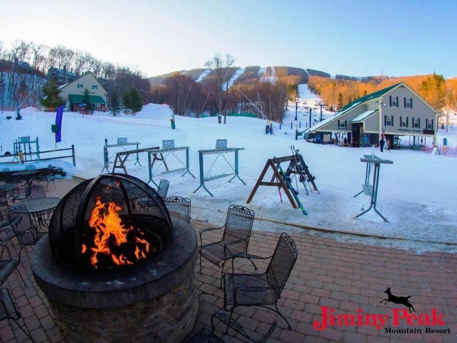 Ski On Off 1Br Suite 1St Flr Sleeps 4 Jiminy Peak Hancock Esterno foto